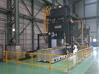 小倉第一工場3棟工場に新設備導入　300トン移動式矯正機