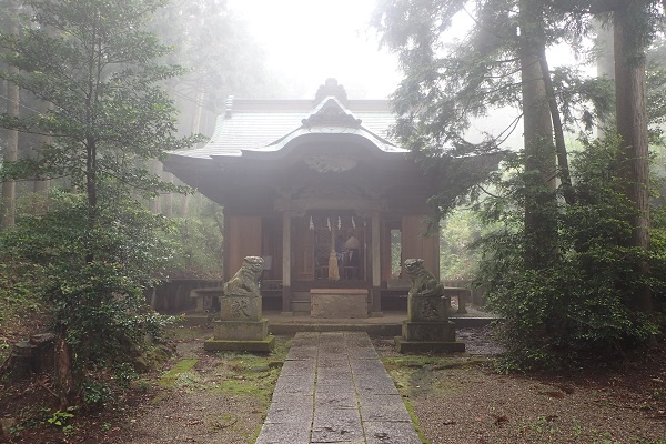 白鳥神社全景.JPG