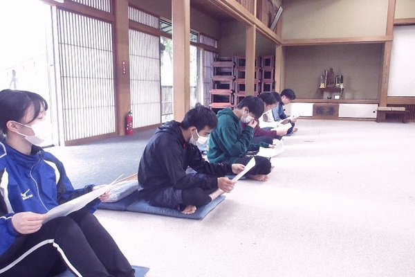 君津地区】新入社員が坐禅に挑戦！過酷？でも楽しい？～宿泊坐