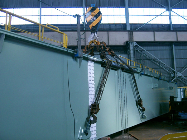 crane erection in the factory