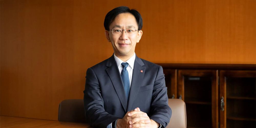 代表取締役社長　三島秀夫