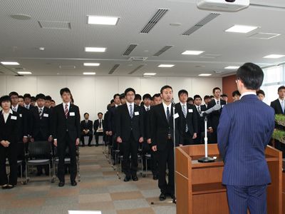 今年も元気な若者が仲間入り 2017年度入社式