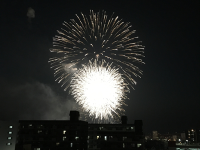 親和寮自治会主催~絶景の花火を観ながらBBQ大会開催!