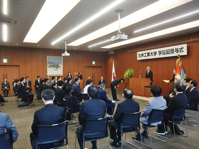 工学博士が2人誕生 今後の製品開発に期待