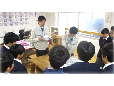 ~君津ロータリークラブ主催~ エムティアイ社員が中学講師として出前授業!