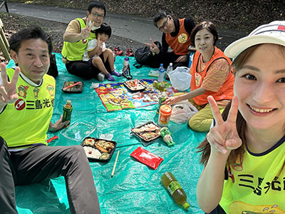 瀬板の森公園清掃で地域貢献