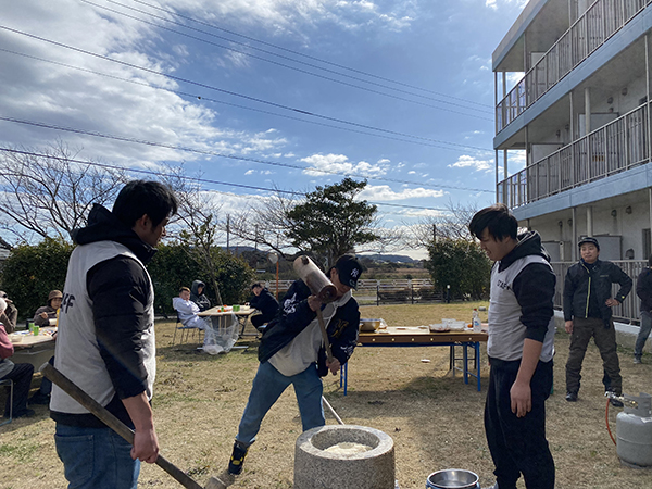 君津寮　餅つき大会