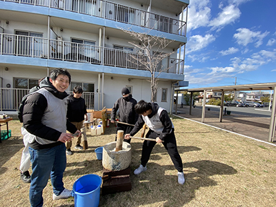 君津寮　餅つき大会