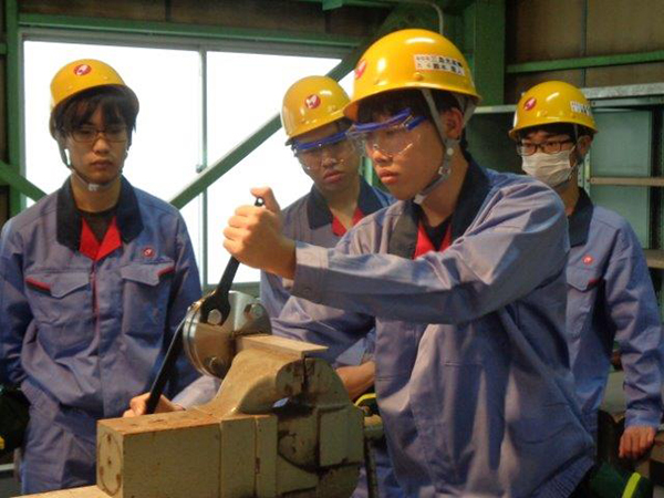新入社員　各地で研修中