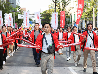 博多どんたく港まつりパレードに参加