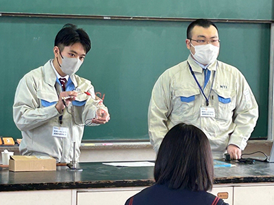 エムティアイの社員が出前授業で学生の学びを支援！