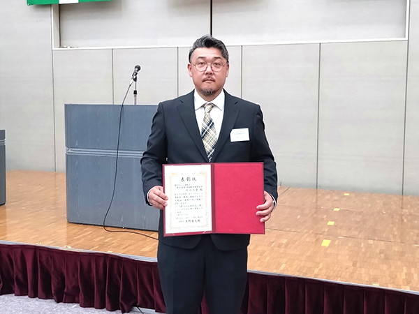 【鉄鋼君津事業本部】竹内さんがクレーン優良者表彰を受賞