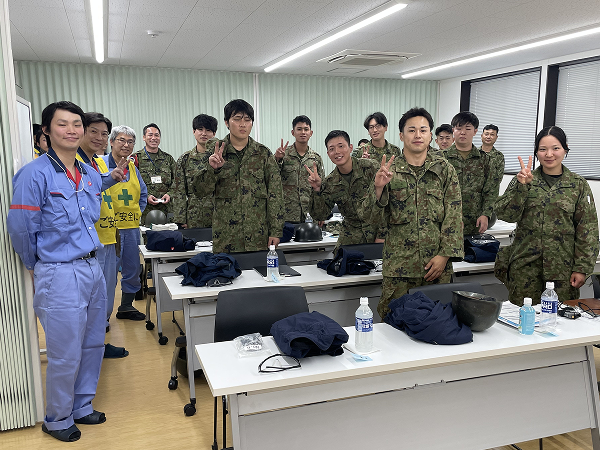 【八幡事業部】自衛隊隊員が工場見学