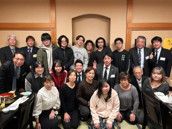 新入社員の家族見学会を開催