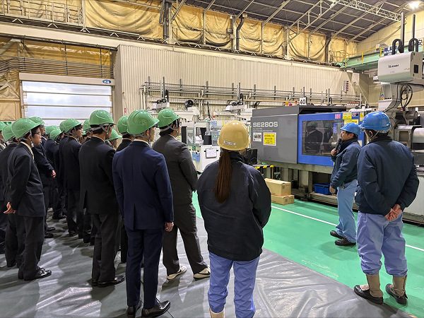 精密成形金型事業部/高校生工場見学