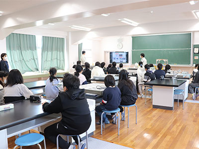 エムティアイ/出前授業で学生の学びを支援！ 