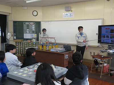 エムティアイ/出前授業で学生の学びを支援！ 